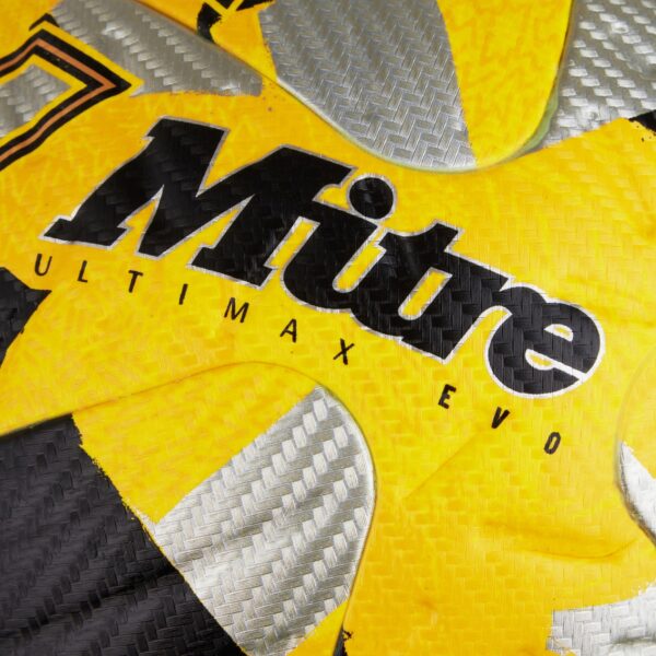 Ultimax Evo White & Yellow Mixed 12 Ball Deal - Image 7
